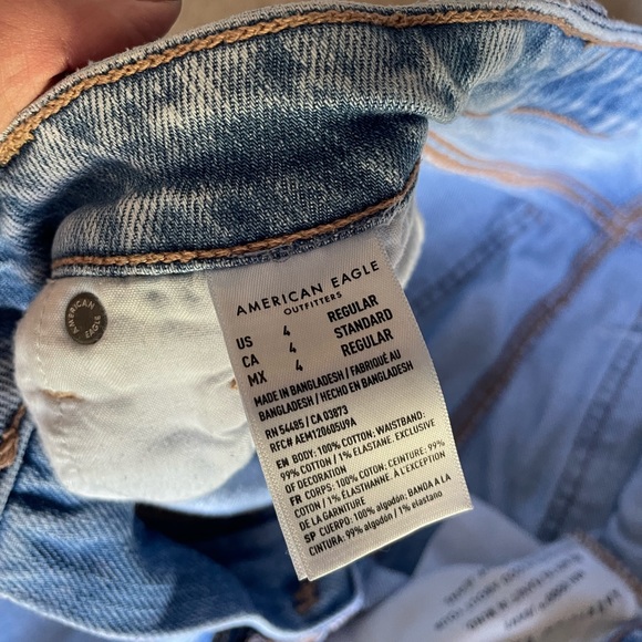 American Eagle Size 4 Straight Mom Jeans - Picture 4 of 7